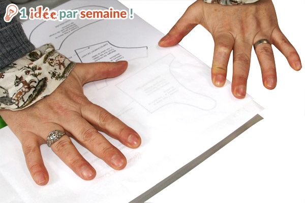 Positionnez le Freezer Paper sur le patron
