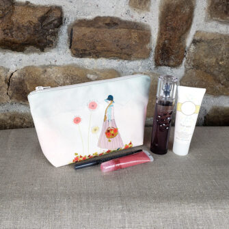 TM-1928 - Trousse à maquillage cueillette (in situ, devant)