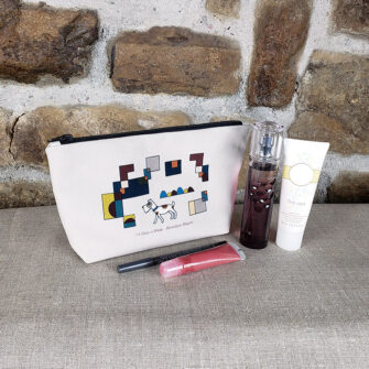 TM-1933 - Trousse à maquillage promenade beige (in situ, dos)