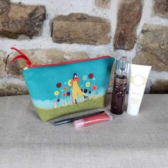 TM-2026 - Trousse à maquillage jour d'automne bleue (in situ, devant)