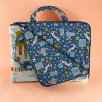 Alternative view of Kit couture - Housse pour tablette - Lapins folk - blanc